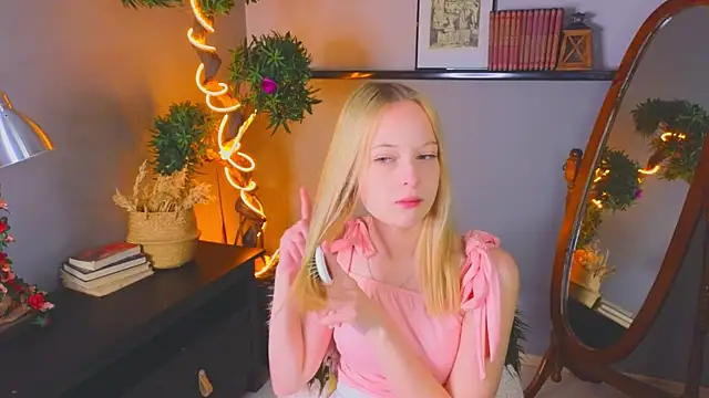 YungLyssy online show from November 25, 3:20 am