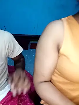 CoupleShow 432 online show from November 18, 5:47 pm