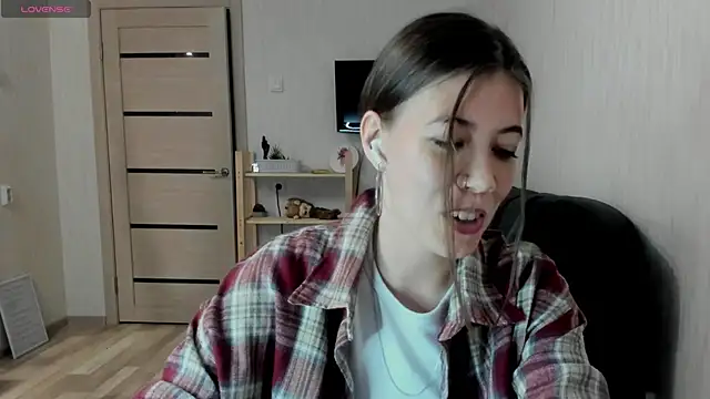 twinkle rosie online show from December 5, 5:03 pm