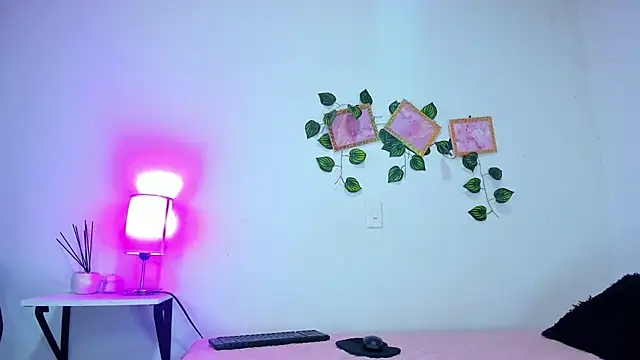 Evelinmiller97 online show from November 5, 12:10 pm