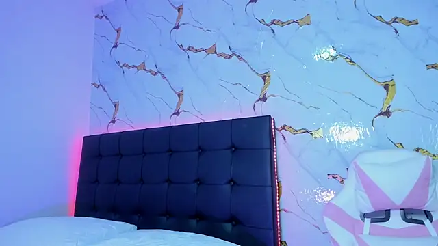 Scarlet DLuce online show from April 16, 8:58 am