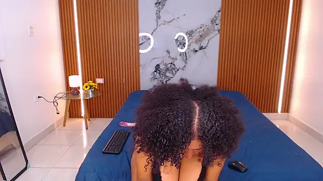 rosselyn  online show from February 13, 8:21 pm