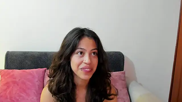 emily jonessxx online show from November 24, 10:01 pm