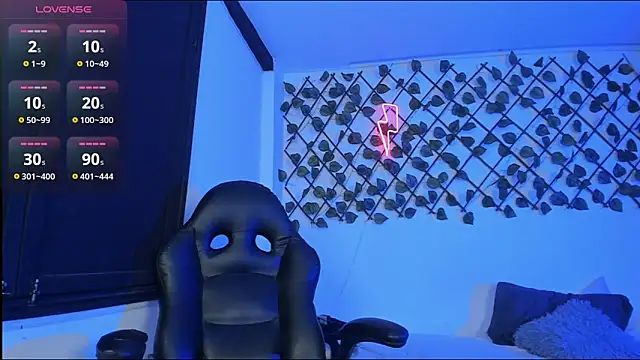 Liam Anny online show from December 5, 1:38 am