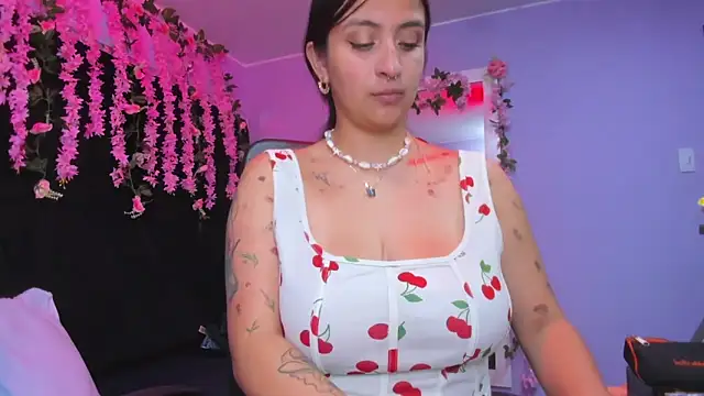 Gabyy Cooper  online show from April 15, 2:56 am