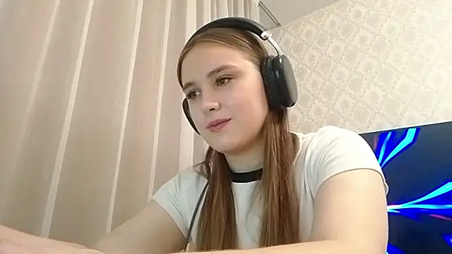 MilaRiviera online show from October 23, 4:57 pm