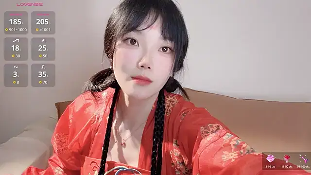 upoo7lt online show from April 12, 1:52 am