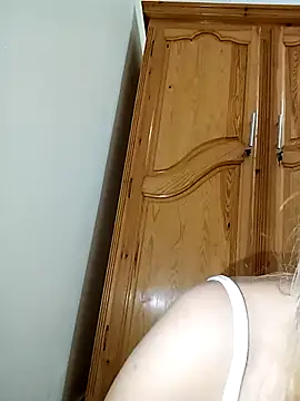 indilasixeey online show from October 26, 6:53 am