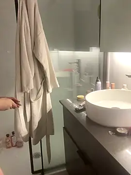 elliepixie online show from November 14, 6:41 pm