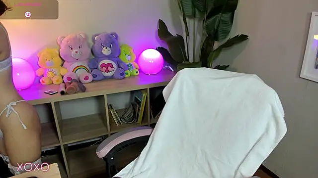 lexirouge   online show from November 15, 1:01 pm