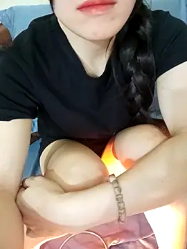 Cherry Le02 online show from December 14, 8:25 pm