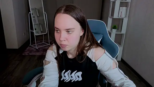 LunaDreeam online show from November 16, 5:57 pm