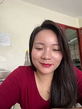 Bee Yellow00 online show from July 29, 1:49 am