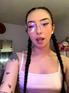 soffia candy  online show from October 27, 2:45 pm