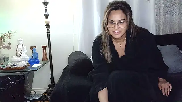 LadyCiaraLux online show from November 7, 5:35 am