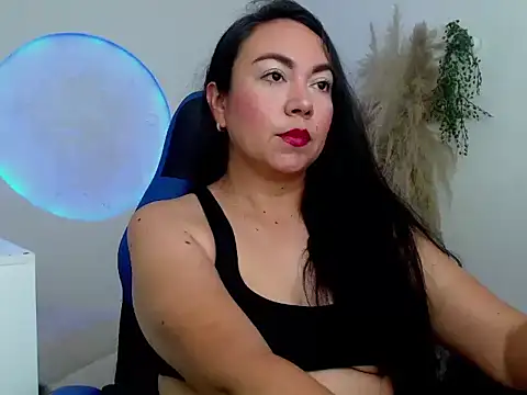 Yadis hot online show from December 2, 10:34 pm