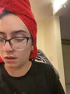 Kloe Novoa online show from April 20, 1:03 pm