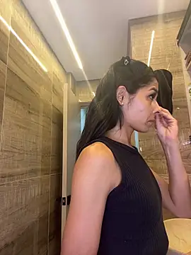 phenixpink22 online show from April 10, 2:12 pm