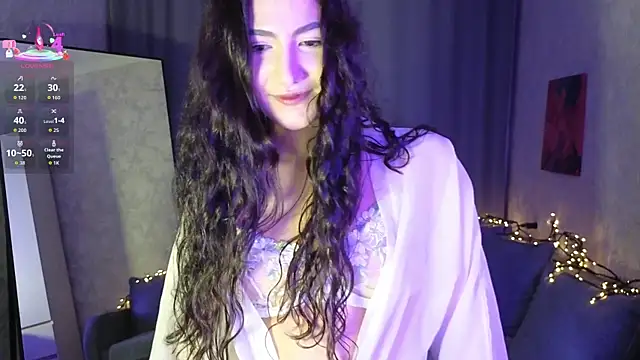 Mulan Lo online show from December 20, 8:24 pm