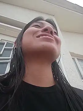 YeseniaRodriguez3 online show from April 9, 12:21 pm