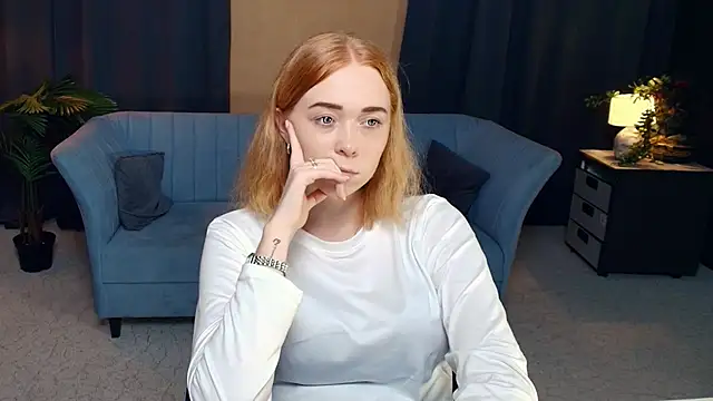 AddieOsler online show from November 15, 8:43 pm