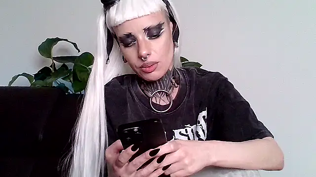 eva nexus online show from November 3, 6:01 pm