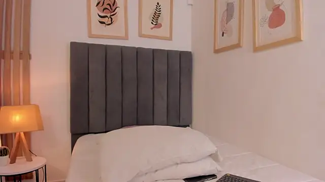 DeniseBurton online show from February 3, 12:43 pm