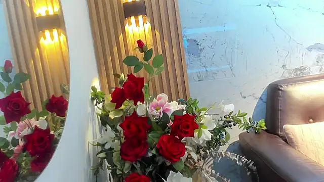 Nayla Monroee online show from November 26, 7:48 pm