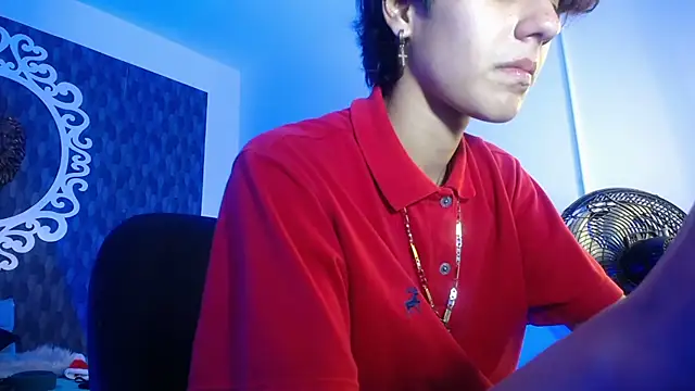 Ghost  Girl  online show from December 15, 5:40 pm