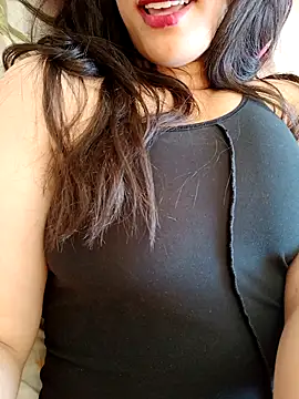 yassmin-- online show from July 26, 12:13 pm