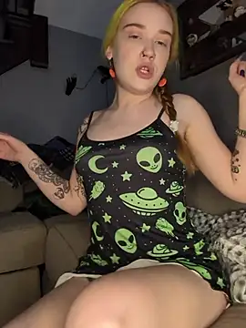 mattiethebaddieee online show from January 15, 4:40 am