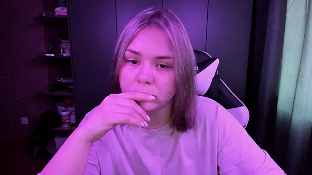 sophia lix online show from November 17, 4:46 am