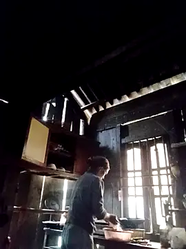 bella-la online show from January 11, 1:10 am