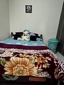 shreyareddy99 online show from April 15, 1:06 am