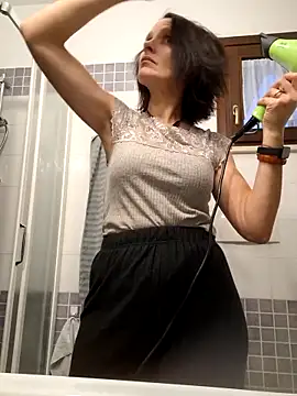 Piediniecollant online show from December 16, 3:29 pm