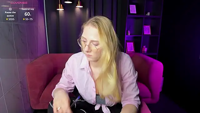 Liana Ln online show from December 13, 8:04 pm