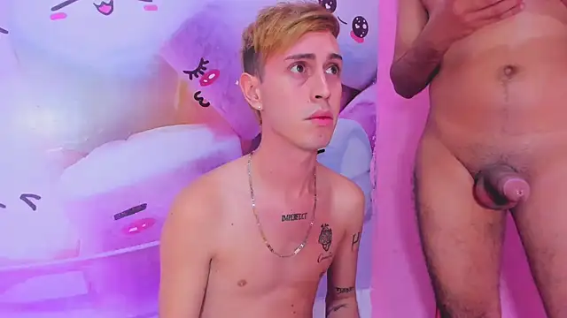 In my room anything goes online show from November 23, 5:32 am