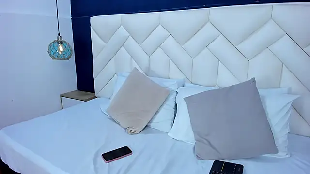 Kim Luna1 online show from December 17, 6:50 am