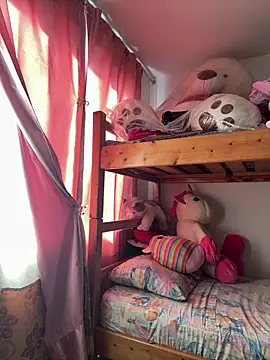 scarlethsb33 online show from November 19, 1:11 pm