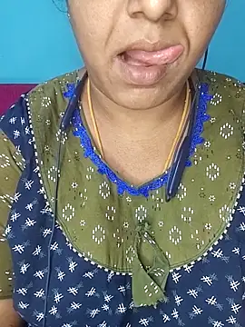 deepikasree143 online show from December 14, 3:56 am