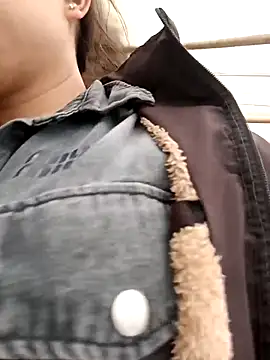 yoyo-mi online show from April 18, 4:59 am