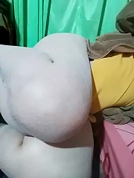 -Hazel-123 online show from November 28, 5:32 am