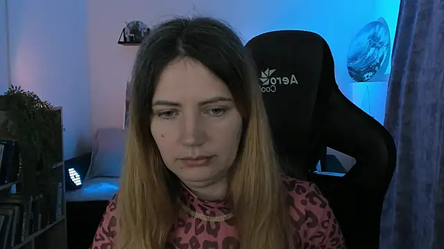 AleksaLaurent online show from December 4, 8:49 am