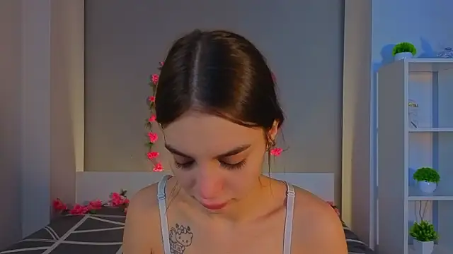 LauraHansil online show from February 10, 6:16 am