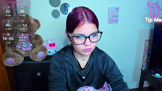 Emma boo online show from March 28, 4:50 pm