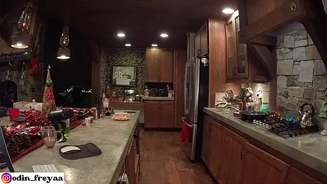 Odin Freya online show from December 15, 2:28 am