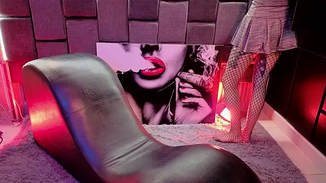 Im-Lola online show from March 31, 8:31 pm