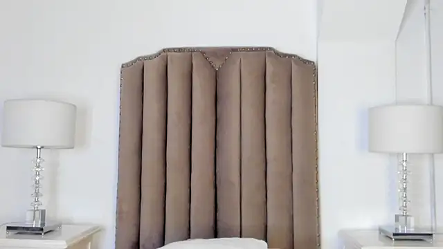 roxana scott1 online show from February 19, 3:50 am