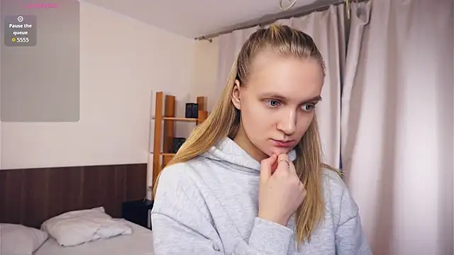 DierdreJacobsohn online show from December 15, 6:40 am