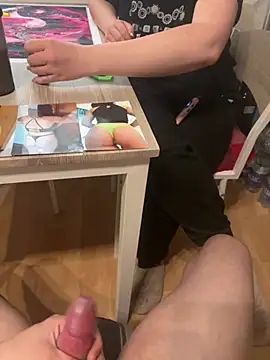 Teeny-Slut18 online show from June 15, 7:19 am
